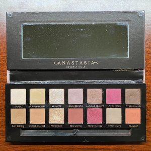 Anastasia Beverly Hills Modern Renaissance Eyeshadow Palette